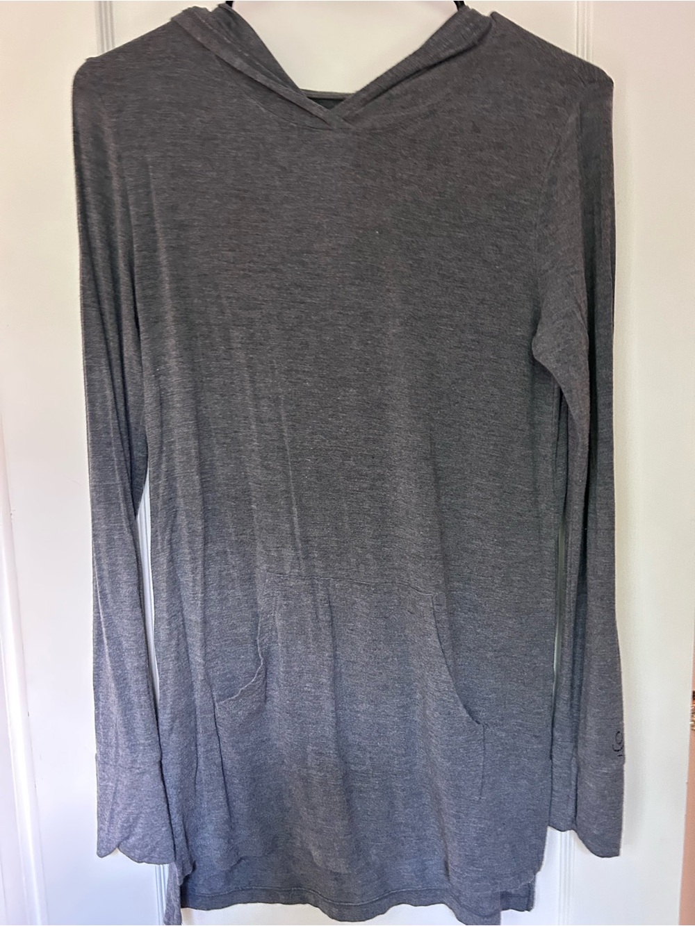 Women’s Gray Hooded Long-Sleeve Shirt